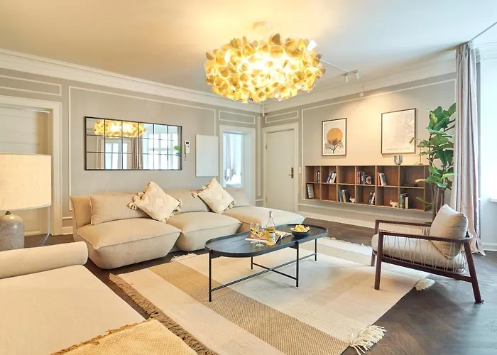 Stylish Spacious Apartment W 3Br In Copenhagen City